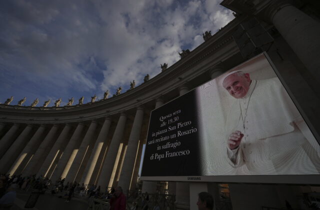 71164_vatican_pope_francis_obit_88524 640x420.jpg