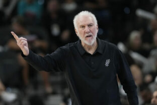 71602_magic_spurs_basketball_56683 640x420.jpg