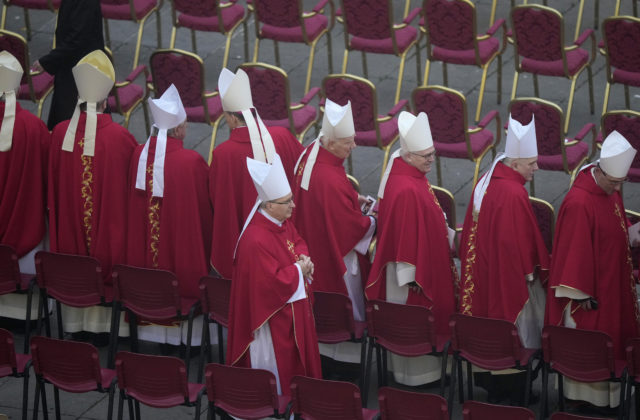 71718_vatican_benedict_xvi_funeral_29636 2cd35982a4a34484ac920b3a4d89e5dc 640x420.jpg