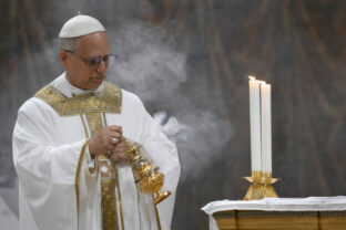 71873_vatican_pope_73588 640x420.jpg