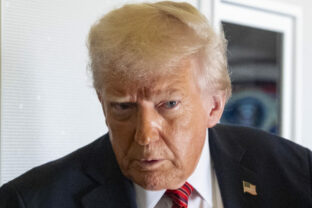 72066_trump_21195 640x420.jpg