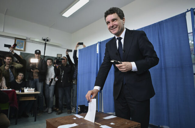 72181_romania_election_78635 640x420.jpg