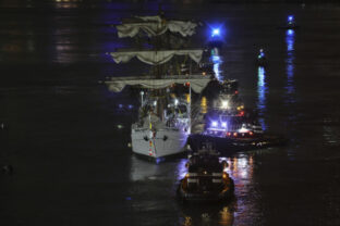72191_brooklyn_bridge_collision_11886 640x420.jpg