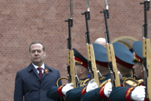 72531_russia_victory_day_70974 640x420.jpg