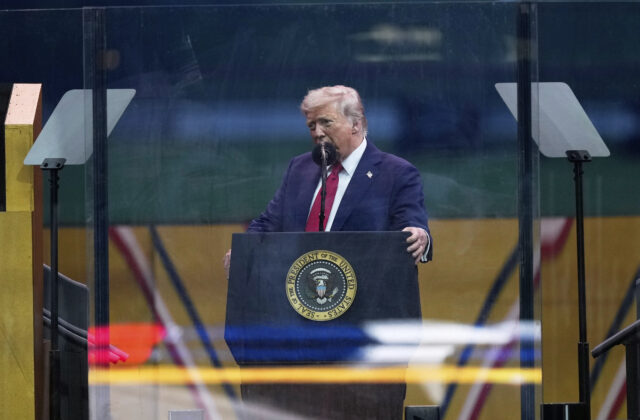 73215_trump_military_parade_04881 640x420.jpg
