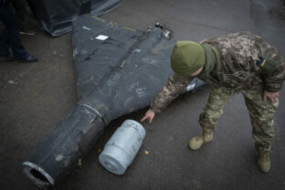 73408_russia_ukraine_war_drone_factory_98645 640x420.jpg