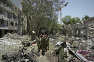 73505_israel_iran_mideast_wars_87297 640x420.jpg