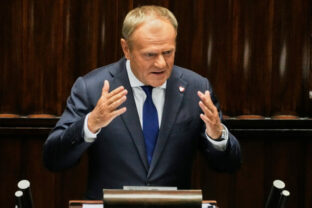 73926_poland_politics_46520 640x420.jpg