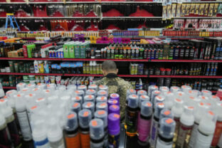 73928_trump_tariffs_black_hair_care_07037 640x420.jpg