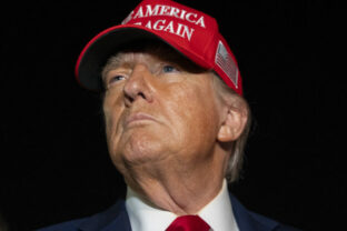 74057_aptopix_trump_27101 640x420.jpg