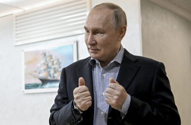 74130_russia_putin_30825 640x420.jpg