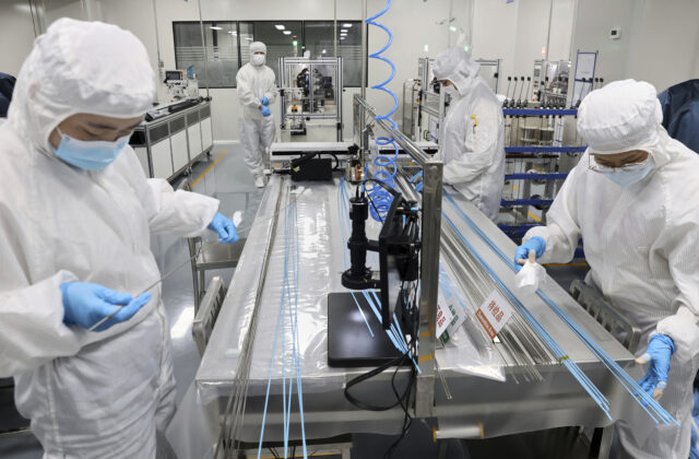 74161_china_economy_18030 640x420.jpg