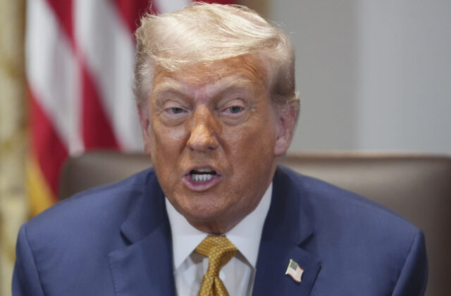 74313_trump_41984 640x420.jpg