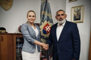74372_titulka maskarova 640x420.jpg