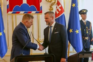 74624_prezident peter pellegrini a premier robert fico 640x420.jpg