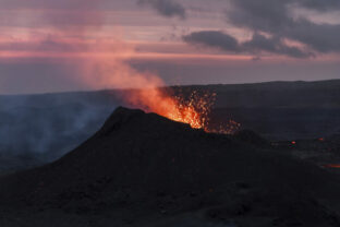 75300_iceland_volcano_03270 640x420.jpg