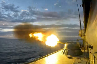 75302_russia_drills_93592 640x420.jpg