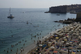 75340_virus_outbreak_croatia_tourism_13824 cc794368f04947cc852b10130e889f0e 640x420.jpg