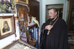 75460_russia_dissident_priests_09207 640x420.jpg