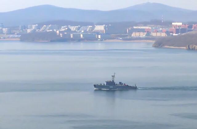 75985_russia_navy_drills_15918 640x420.jpg