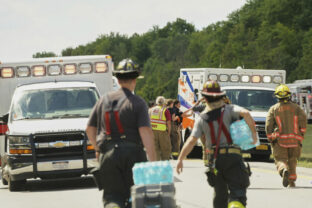 76073_ny_bus_crash_02706 640x420.jpg