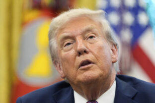 76661_americky prezident donald trump. 2 640x420.jpg