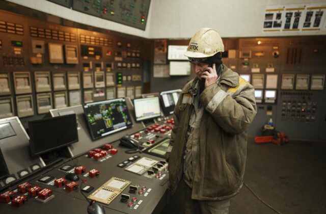 76768_russia_ukraine_war_energy_repairs_33360 640x420.jpg