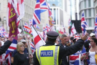 77024_britain_protest_66246 640x420.jpg