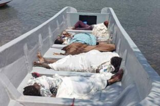 77180_madagascar_somalia_boats_capsize_89536 640x420.jpg