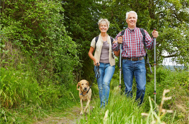 77216_couple walking 640x420.jpg