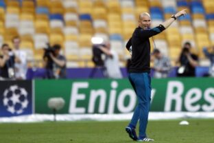 77295_zinedine zidane 1 640x420.jpg