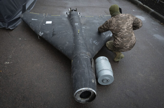 78542_russia_ukraine_war_drone_factory_70456 2 640x420.jpg
