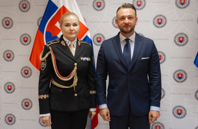 78572_prezidentka policajneho zboru sr jana maskarova a minister vnutra matus sutaj estok 640x420.jpg