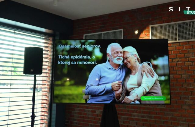 78816_dr.max osamelost seniorov 640x420.jpg