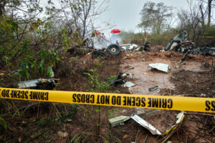78828_kenya_plane_crash_94723 1 640x420.jpg