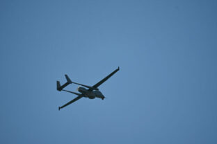 78951_greece_military_parade_86601 640x420.jpg