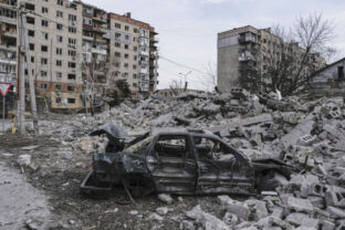 78957_ap_poll_foreign_conflicts_55718 640x420.jpg