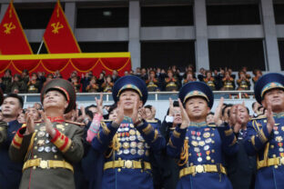 79132_north_korea_party_anniversary_84278 640x420.jpg