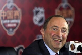 79673_gary bettman 640x420.jpg
