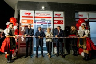 79766_slavnostne otvorenie cj 24_7 v presove 640x420.jpg