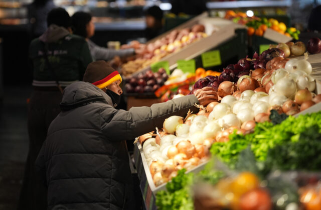 79878_us_economy_31463 640x420.jpg