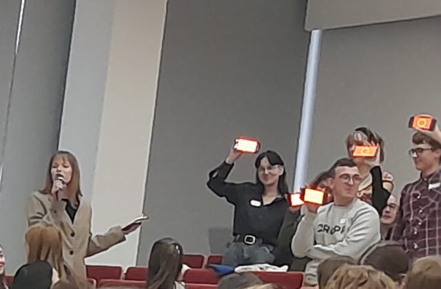 80082_simulacia rokovanie europskeho parlamentu 640x420.jpg