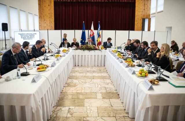 80187_vyjazdove rokovanie vlady 640x420.jpg