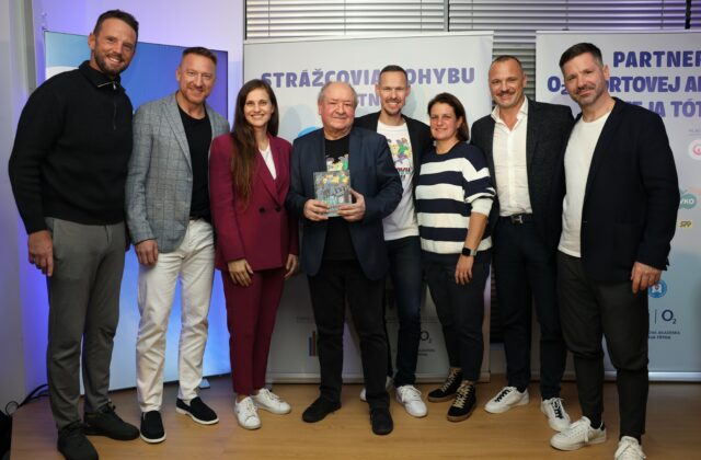 80393_2025_h_r_n_c_r_i_k_o_v_a_foto_krst_knihy 14 640x420.jpg