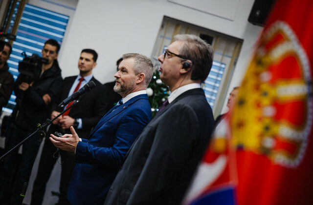 81142_54998222937_990549aec7_c 640x420.jpg