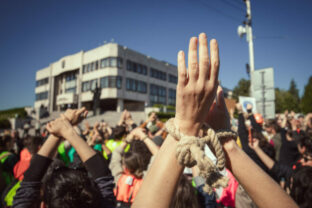 81154_664319e4c34e6459917603 scaled 1 640x420.jpg