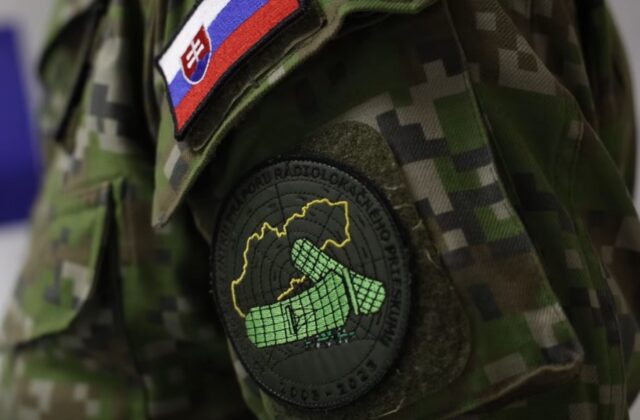 81194_podpredseda vlady a minister obrany robert kalinak sa na stedry den vybral za prislusnikmi vzdusnych sil sr v mierove 640x420.jpg