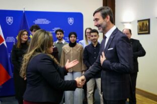 81916_617316837_1194124049547085_542323767556669907_n 640x420.jpg