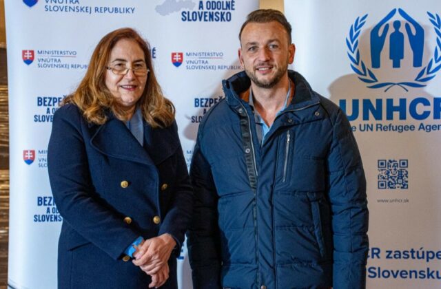 82005_estok 1 640x420.jpg