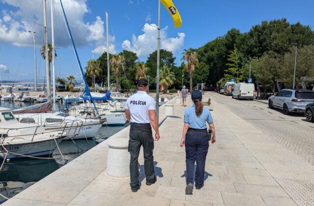 88638_policajti 640x420.jpg